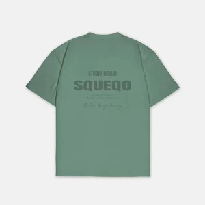 Eukalyptus Grünes T-Shirt mit monochromem Studio Berlin Print